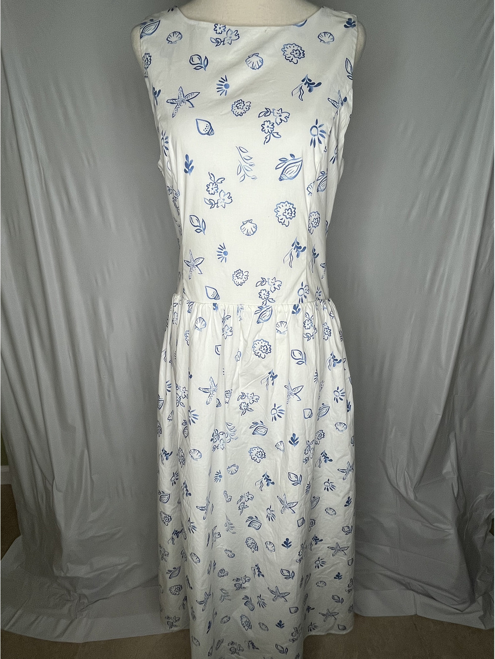 NWOT WAYF Women's White/Blue/Beach Dress Size Medium